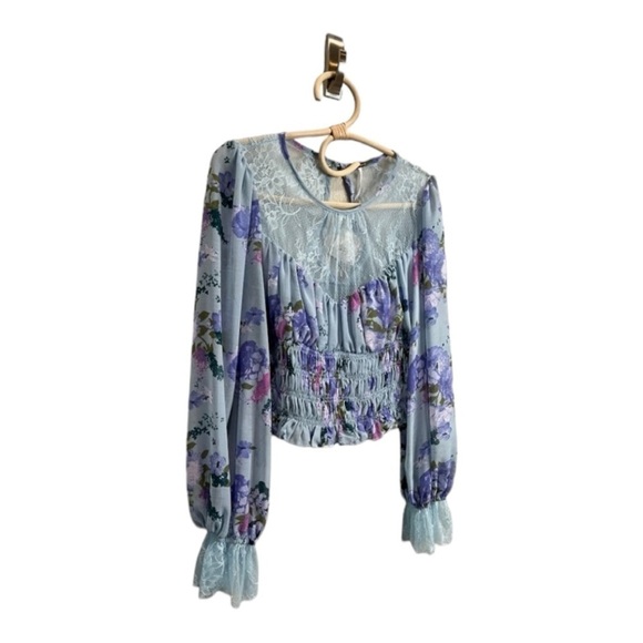 Free People Daphne Smocked Lace Neck Boho Cottagecore Blue Floral Top Coachella - Picture 7 of 10